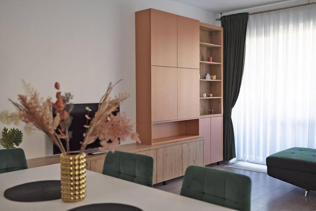 אורדאה Eliza'S Apartment By Oasis Homes מראה חיצוני תמונה